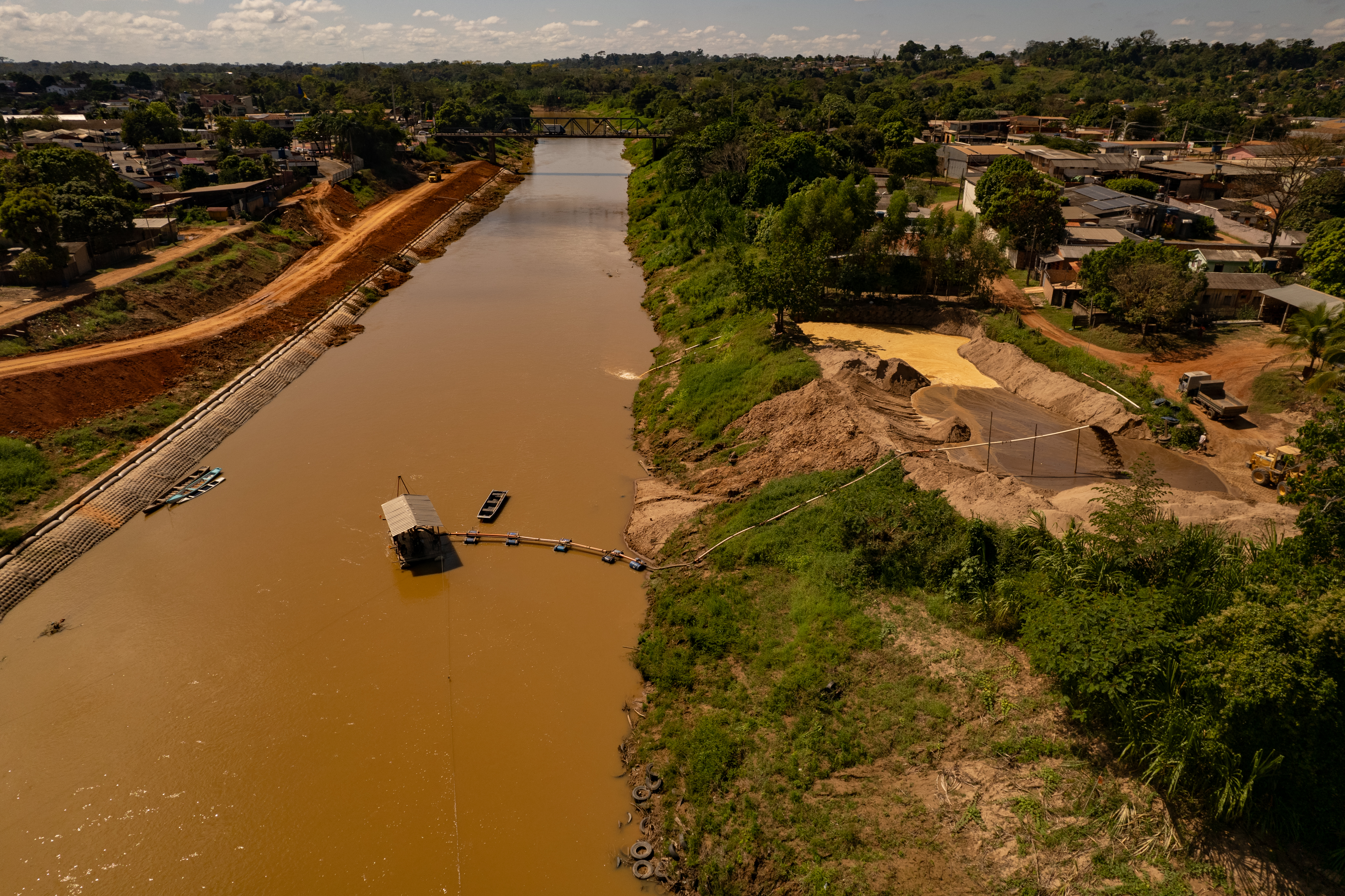 En la era de los fenómenos climáticos extremos, el río Acre revela una Amazonía en transformación